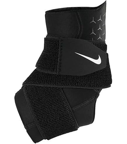 NIKE パッド入り　ニースリーブ　2個セット　新品 Amazon.co.jp: ナイキ（NIKE） プロ オープン パテラ ニー